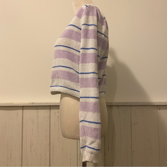 Colsie Women’s Medium Cropped Stripped Sweater - Picture 3 of 11